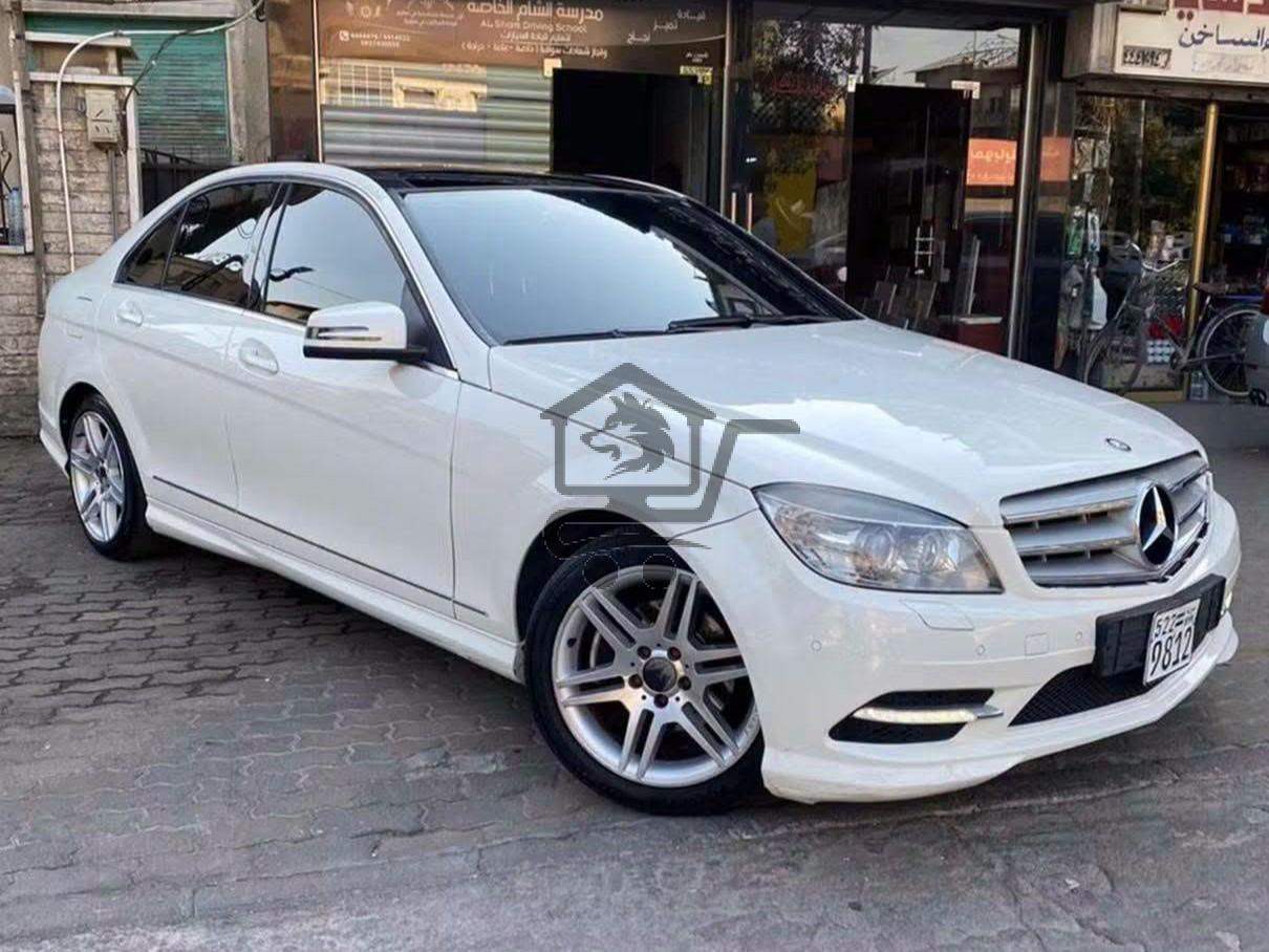 Mercedes-Benz C250 2011 - الصورة 3