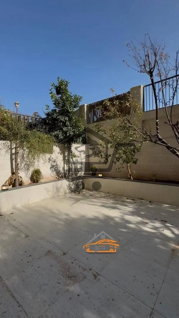 شقة بثلاث غرف بدون فرش - الصورة 4