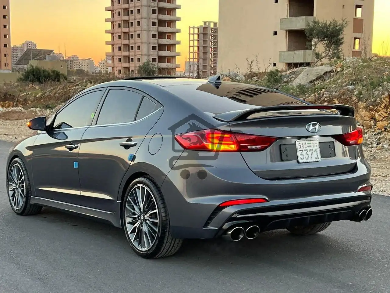 Hyundai Elantra Sport 2017 - الصورة 5