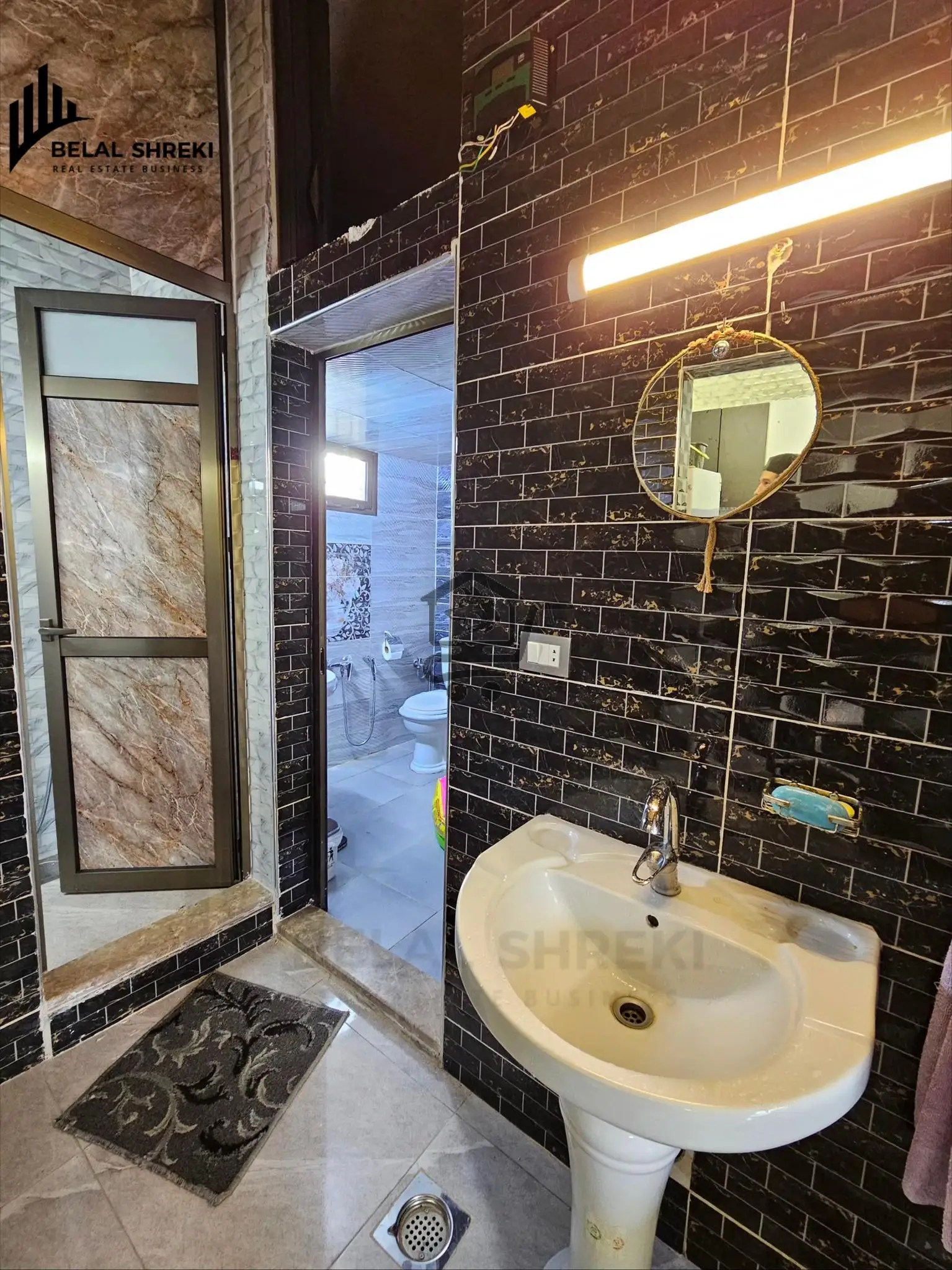 مزرعه بمساحة 450 متر مسورة بالكامل - الصورة 5