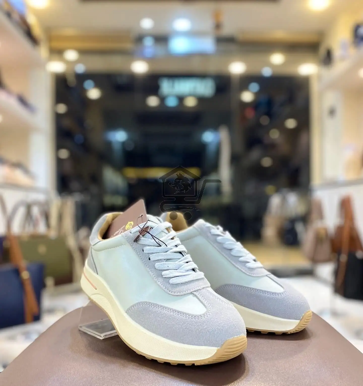 Catwalk - الصورة 3