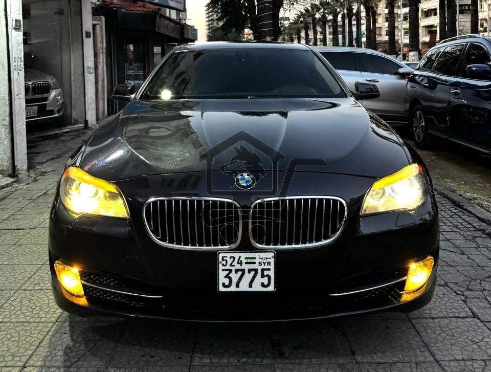 BMW 528i 2010 - الصورة 1