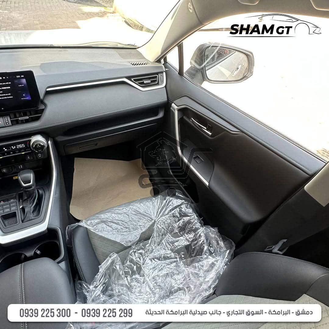 TOYOTA RAV 4 - الصورة 9