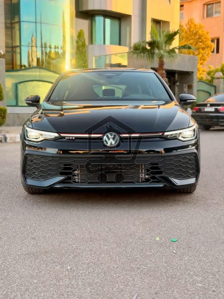 Volkswagen Golf GTI - الصورة 6