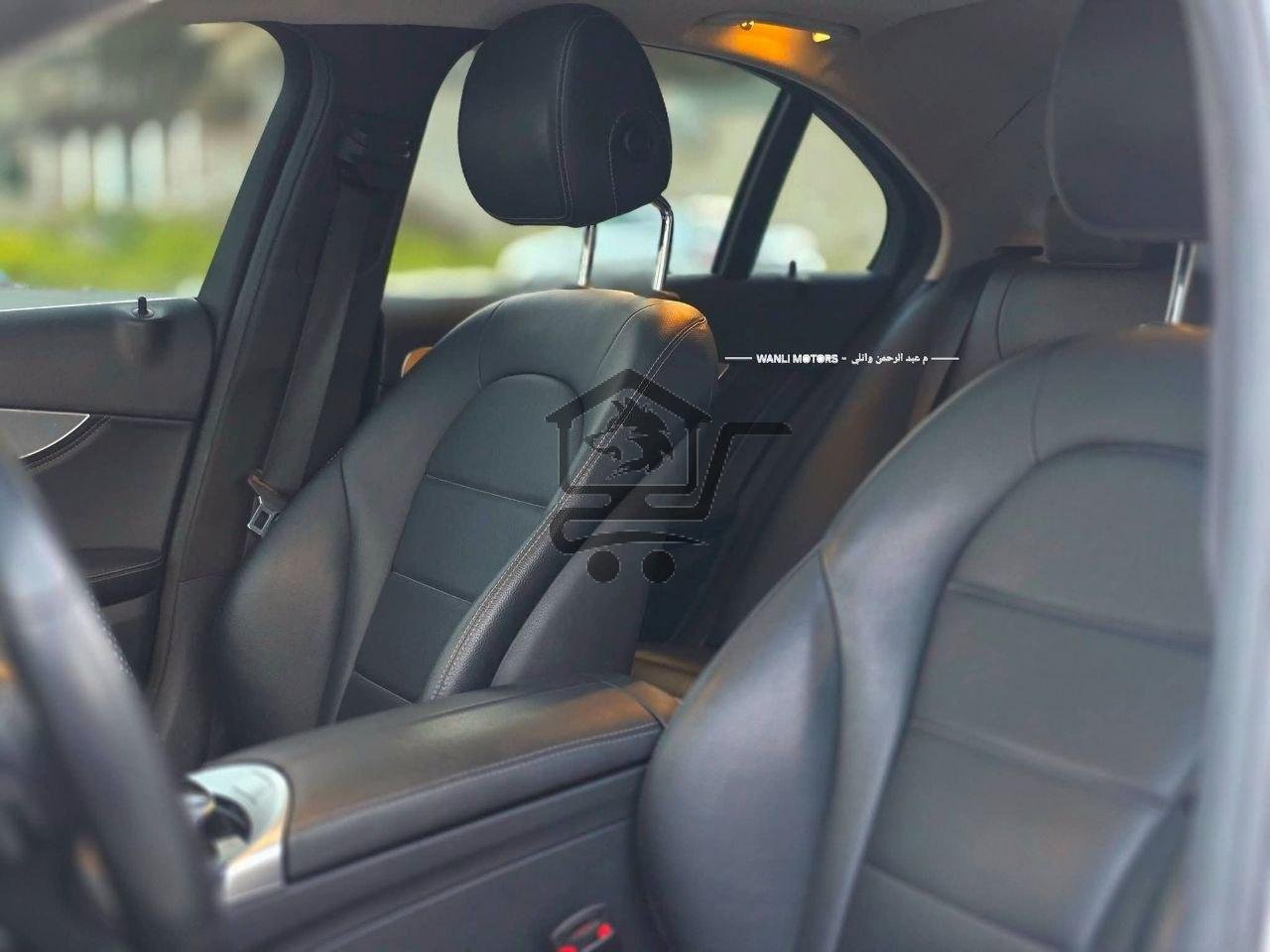 MERCEDES BENZ C300 - الصورة 6