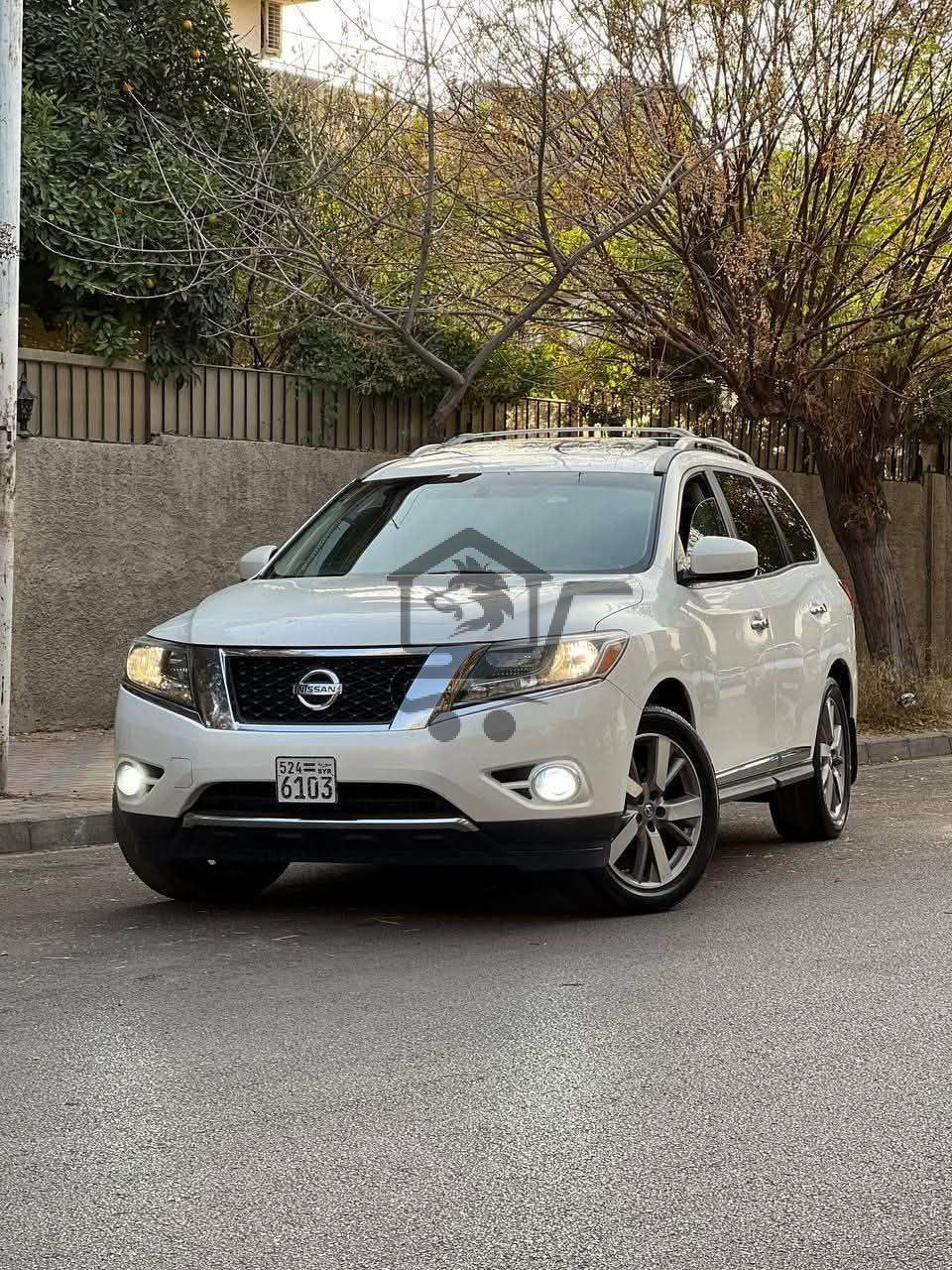Nissan Pathfinder Platinum - الصورة 1