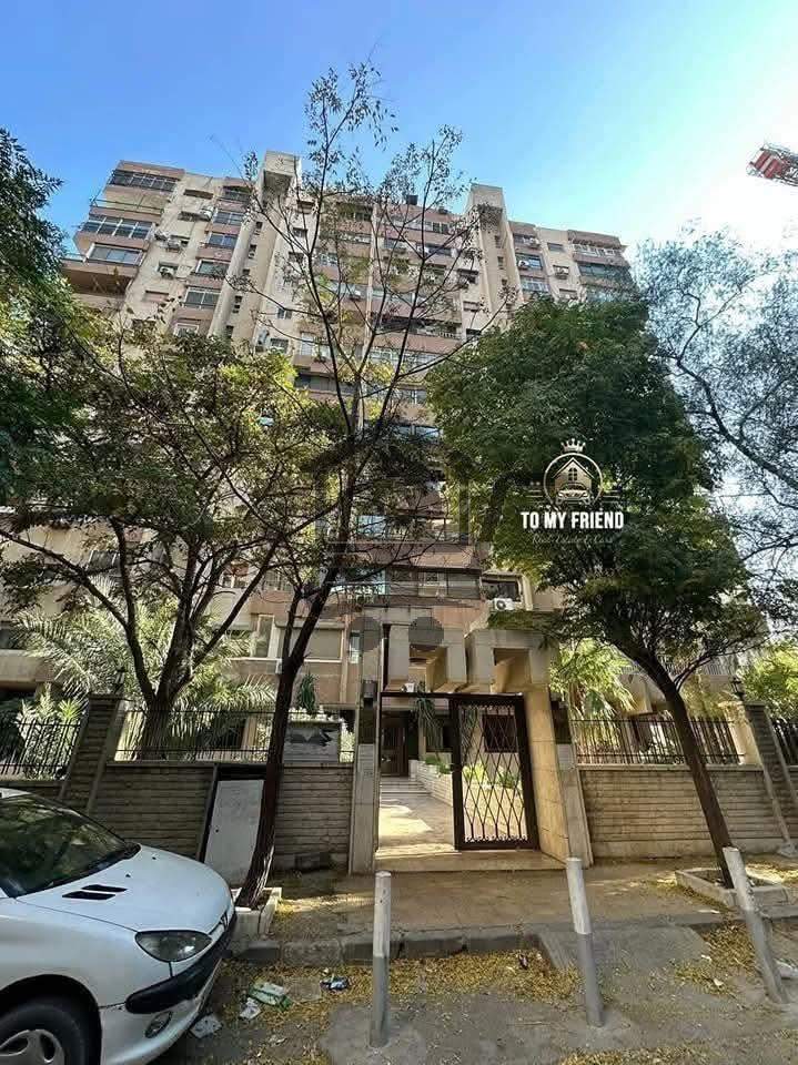 للبيع بيت في المزة - الصورة 1