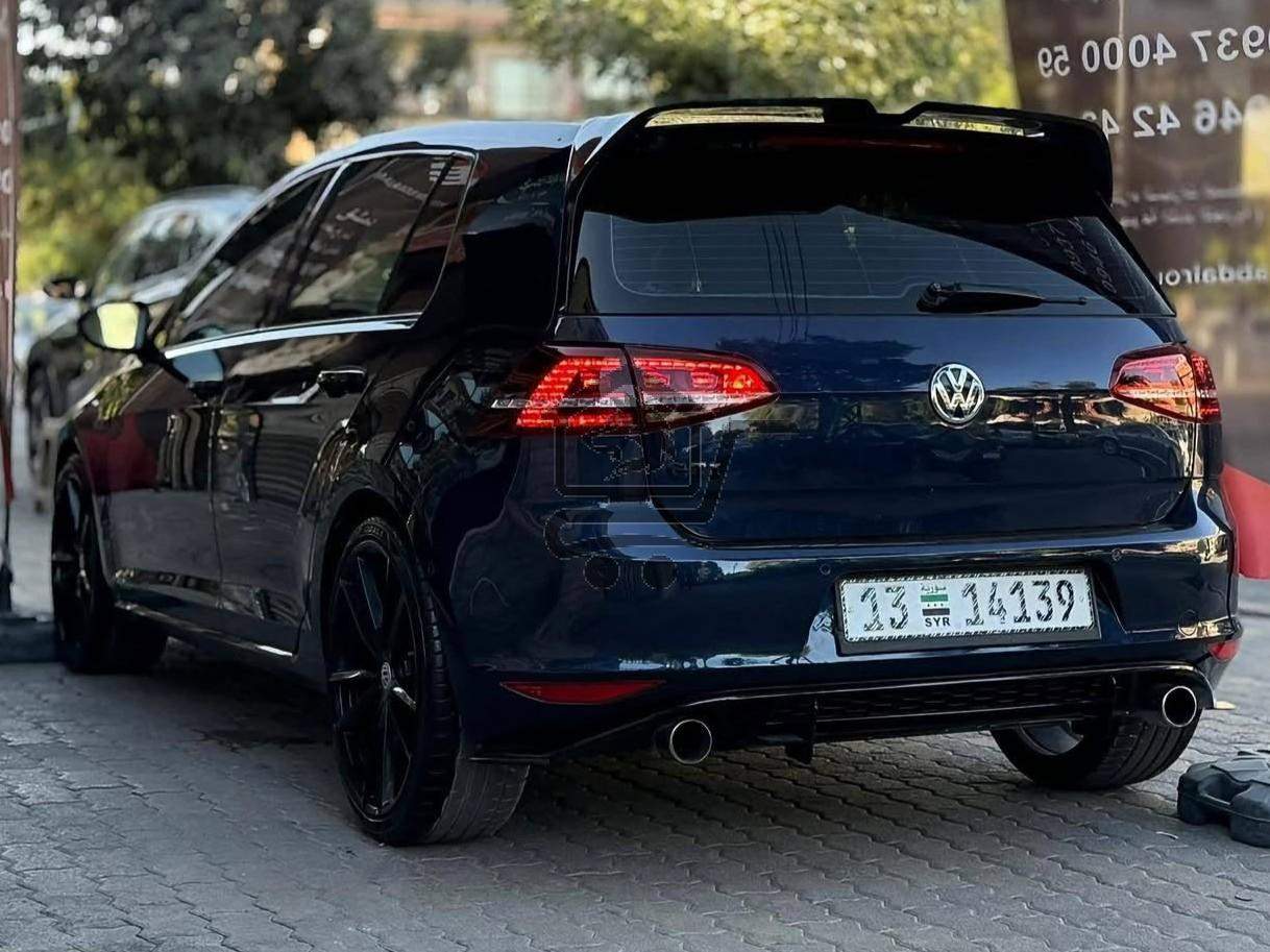 Volkswagen Golf Mk7 - الصورة 2