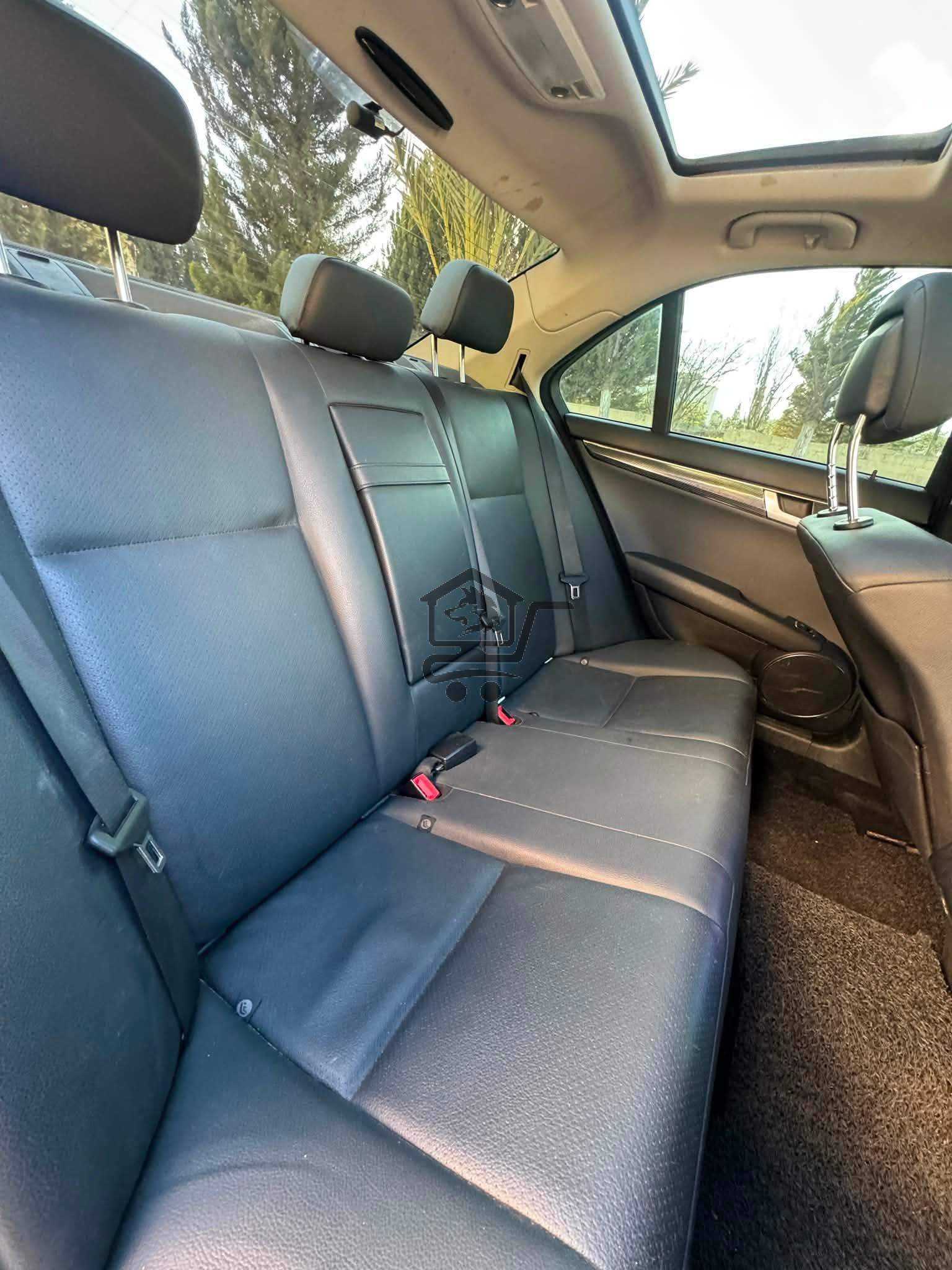 Mercedes C200 2012 - الصورة 10