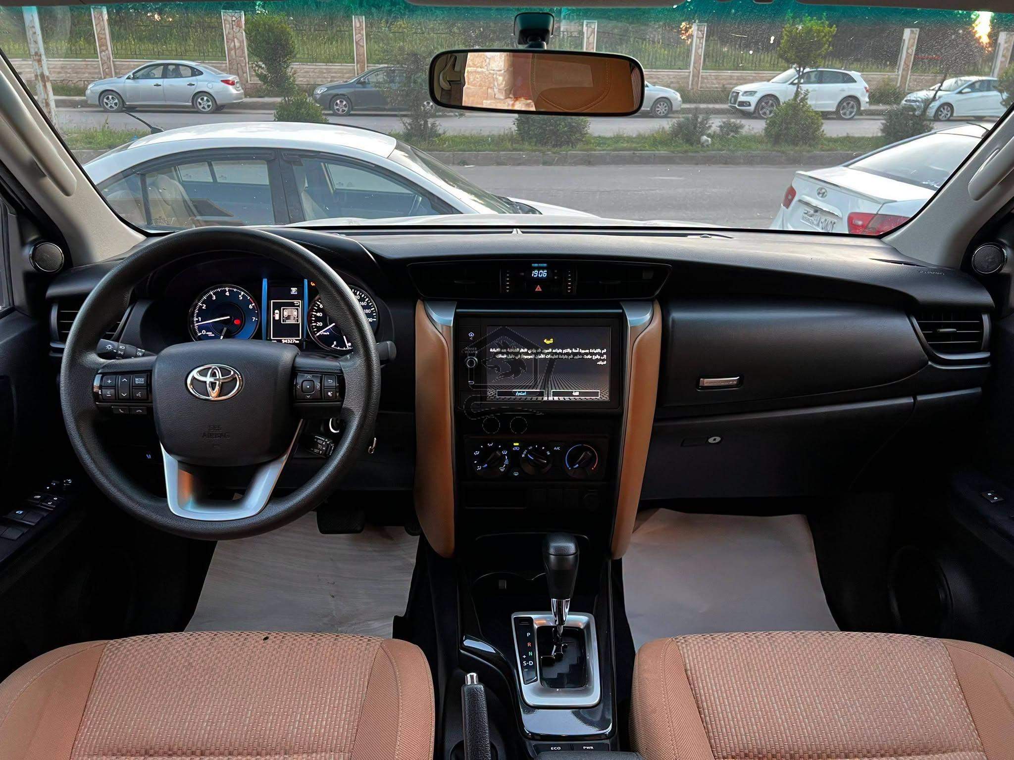 Toyota Fortuner Gx 2022 - الصورة 6