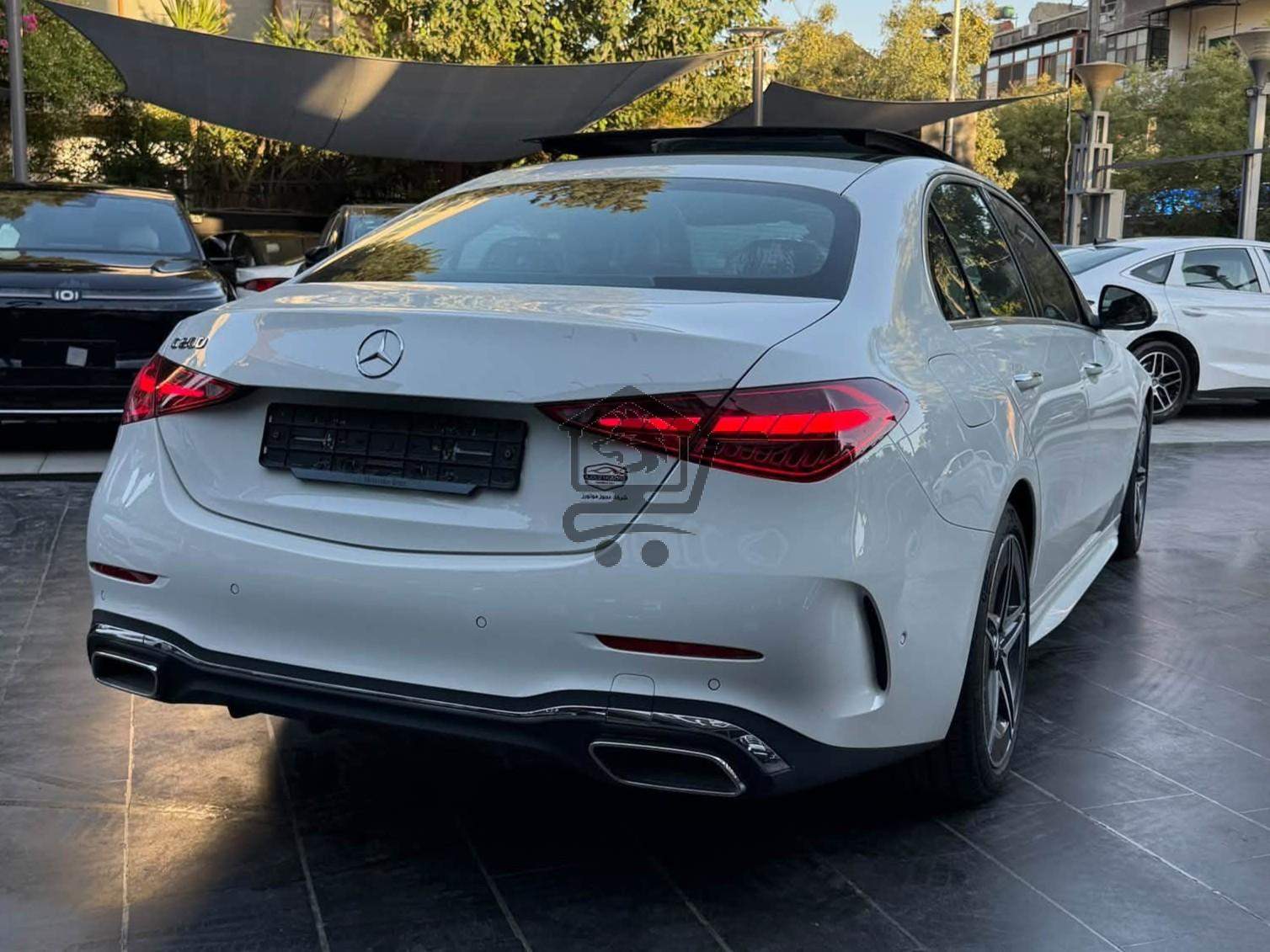 Mercedes-Benz C200 AMG - الصورة 2