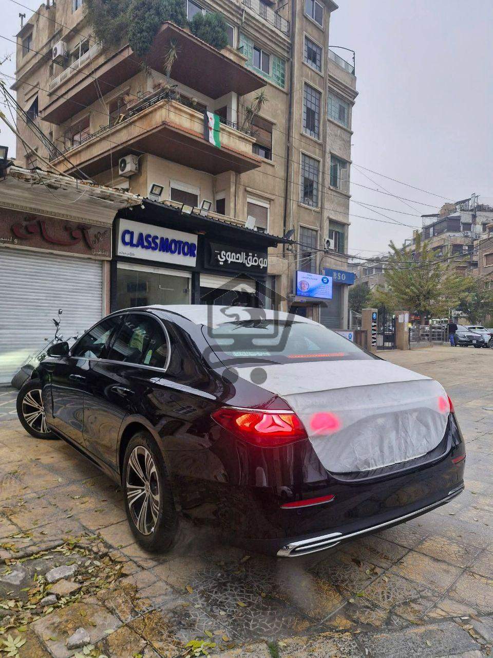 Mercedes E200 - الصورة 5