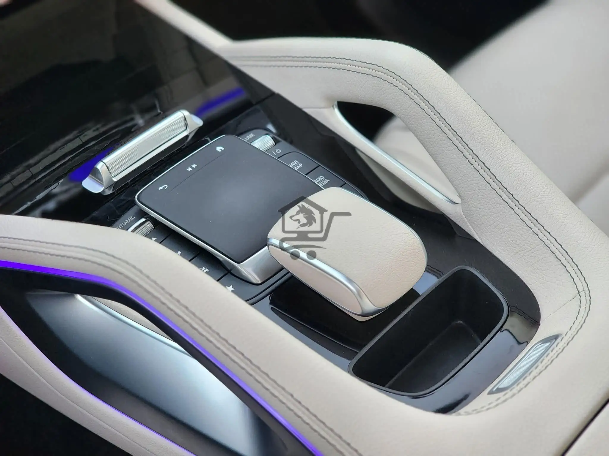 Mercedes Benz - الصورة 5