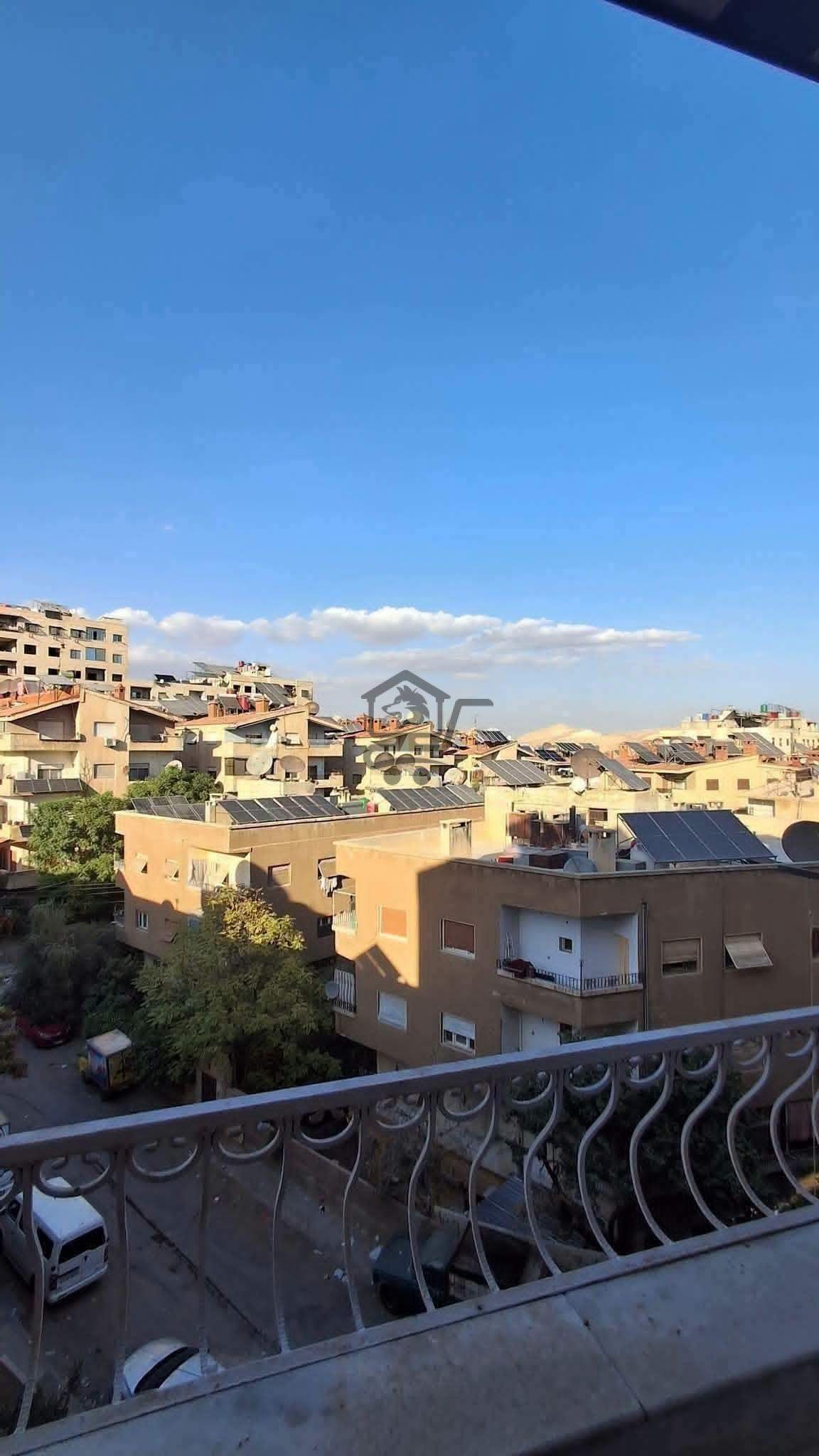 للبيع منزل بسعر ممتاز - الصورة 8