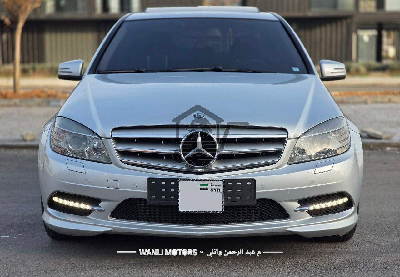 MERCEDES BENZ C200 - الصورة 1