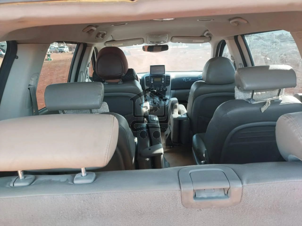 كيا كرنفال 2010 - الصورة 3