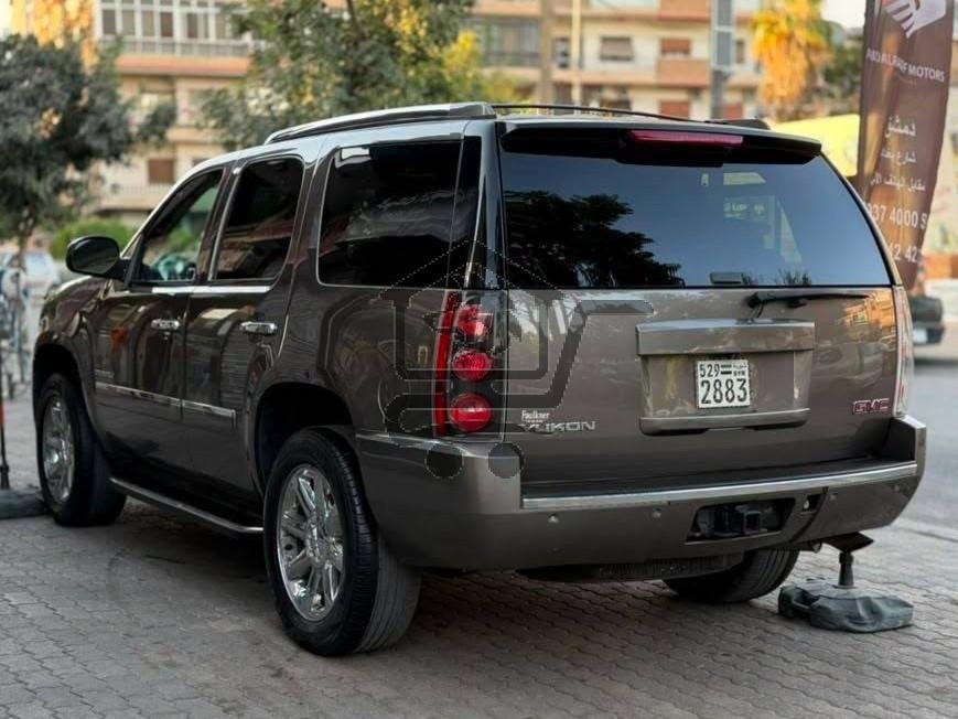 GMC Yukon Denali 2014 - الصورة 2