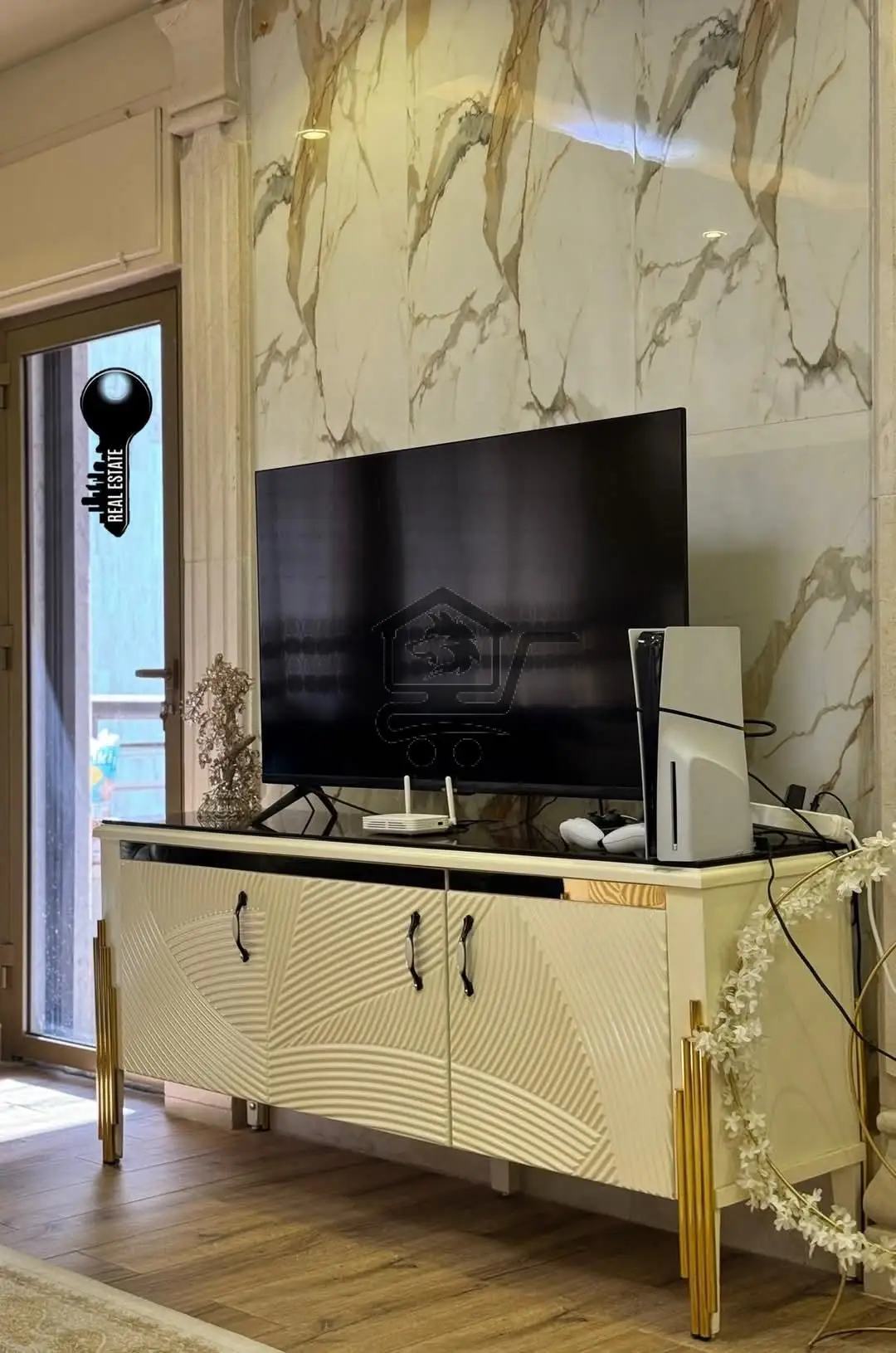 منزل عصري بموقع خدمي - الصورة 4