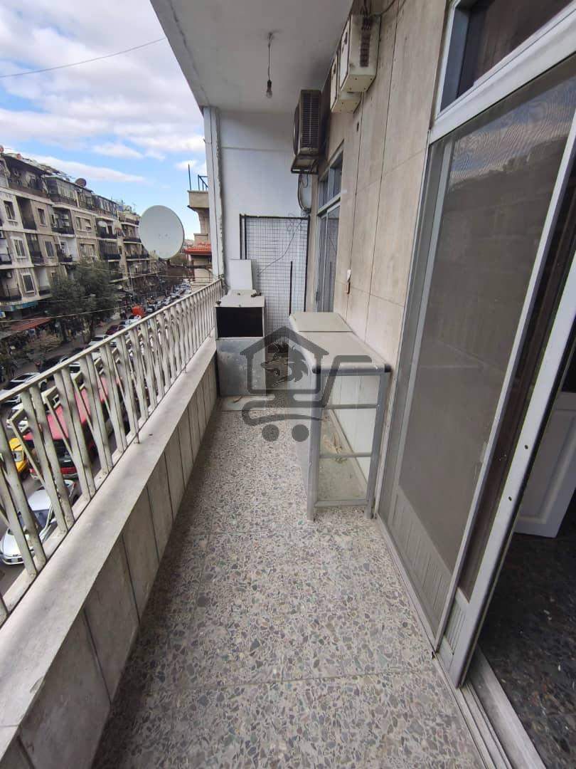 للإيجار بيت فاضي بـ الجسر الأبيض- جانب الموقف - الصورة 1