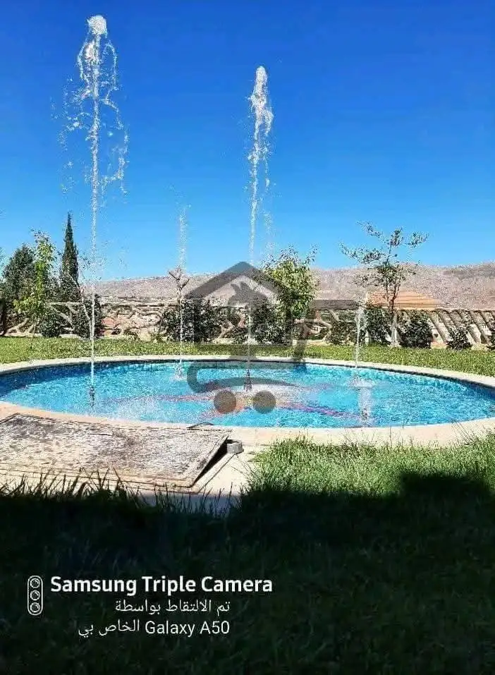 للبيع فيلا فاخرة - الصورة 8