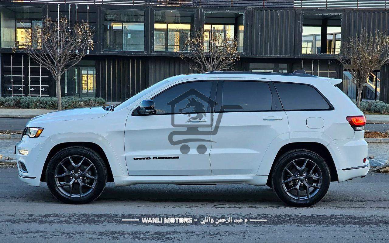 JEEP CHEROKEE - الصورة 4