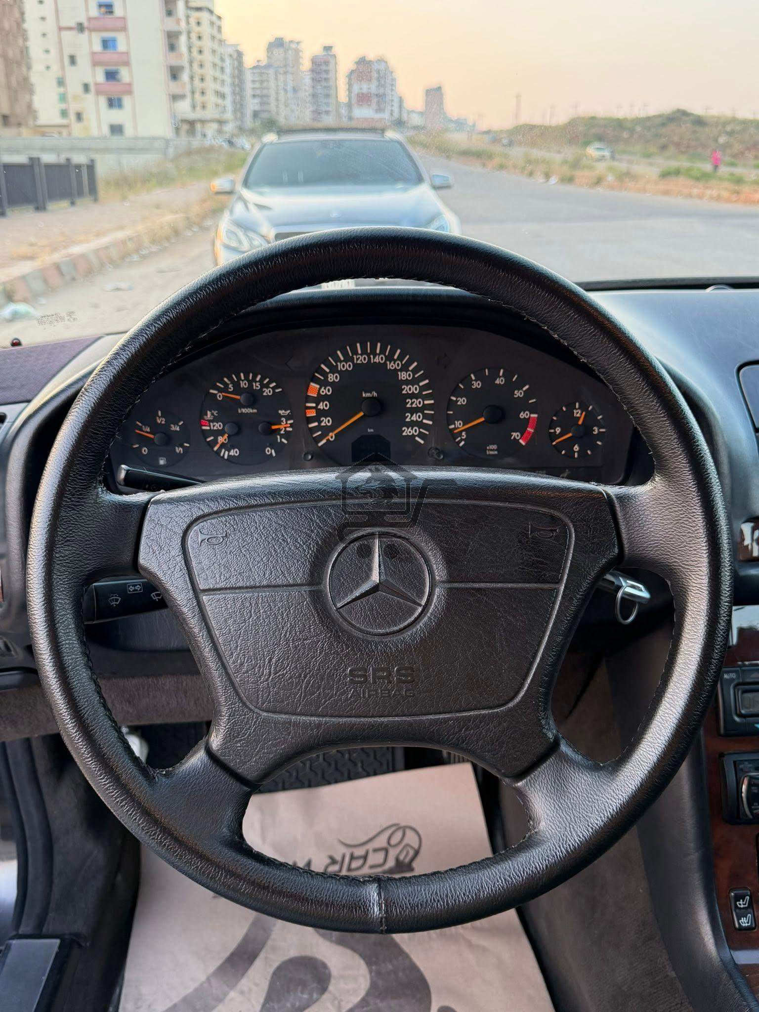 Mercedes-Benz S320 - الصورة 7