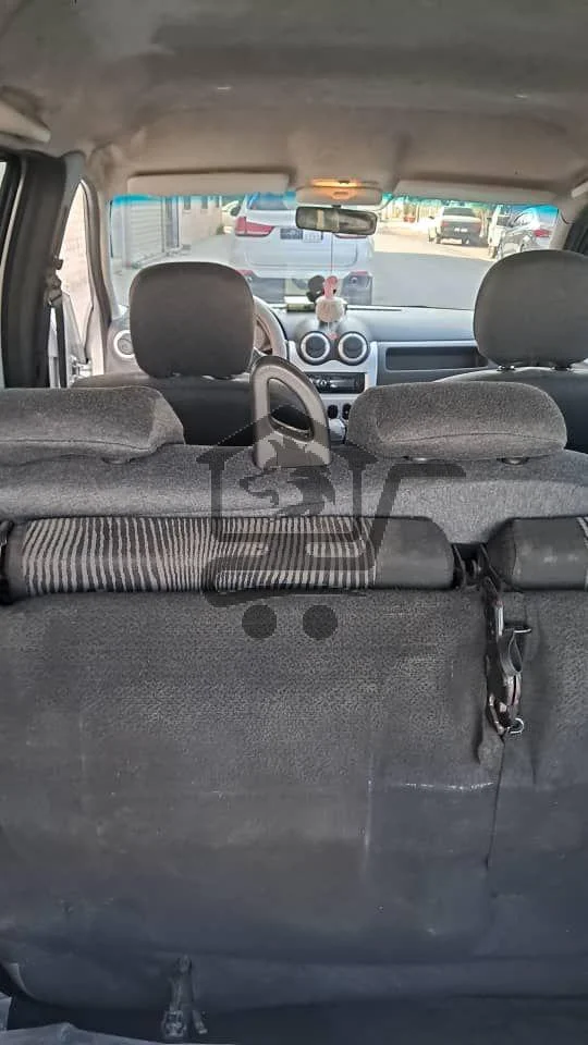 لوغان  2010 - الصورة 6