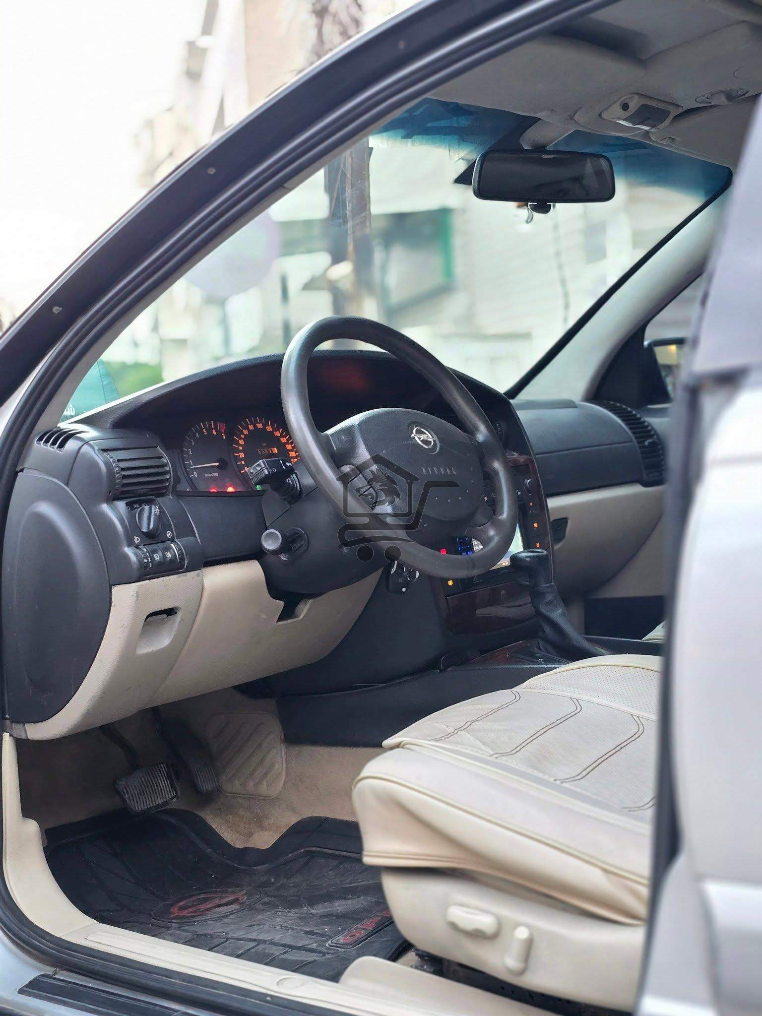 Opel Omega 2002 - الصورة 7