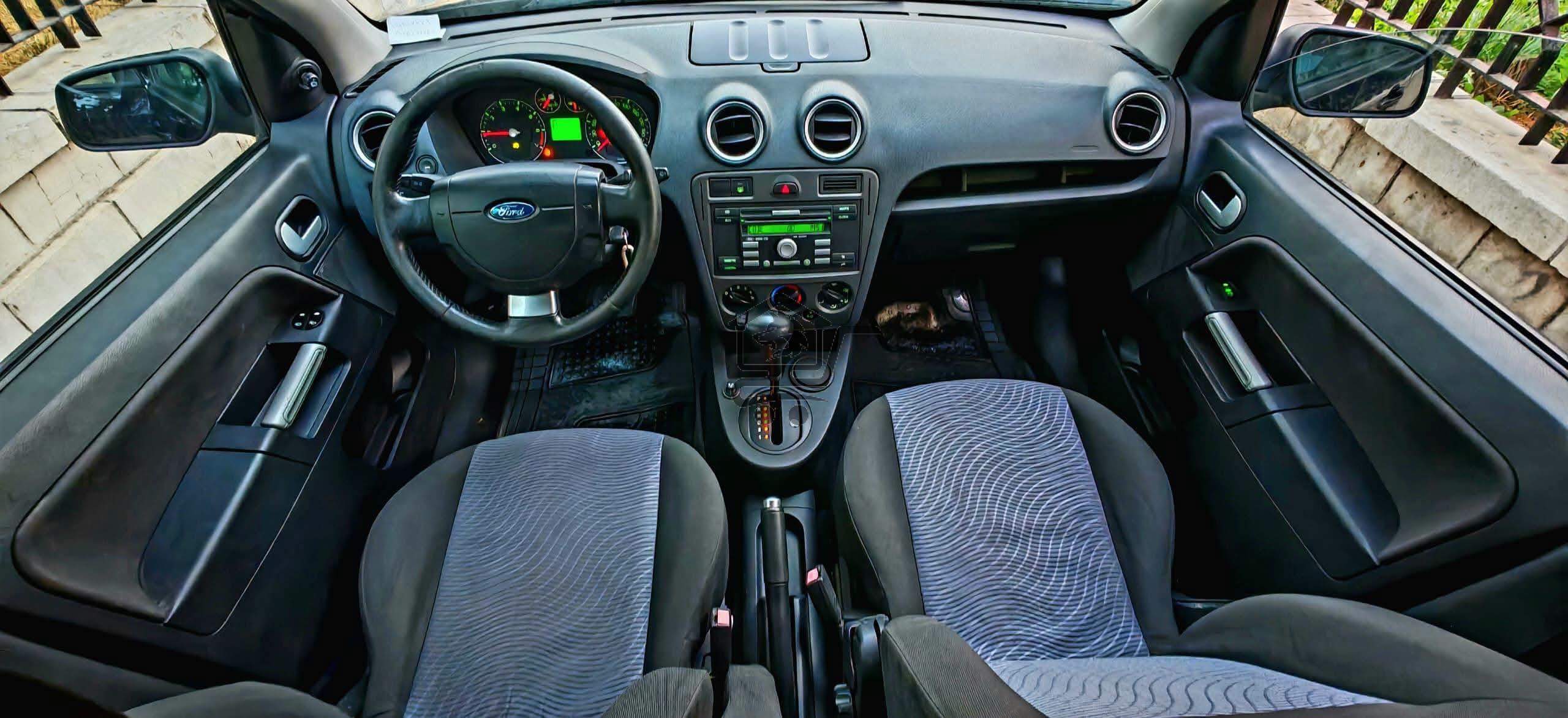 Ford Fusion - الصورة 5