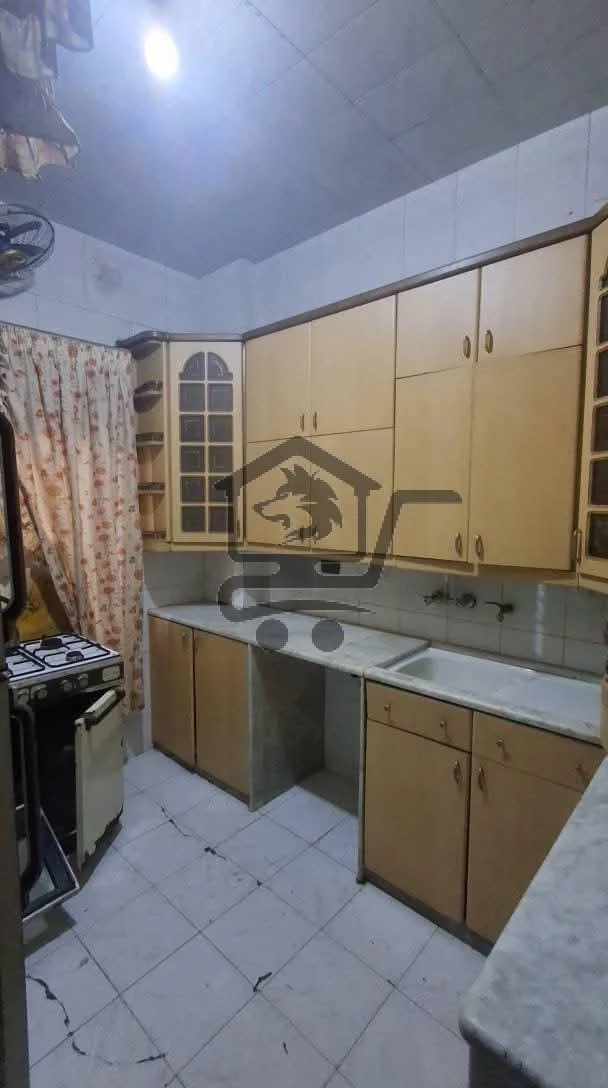 شقة بنص فرش وكسوة جيدة جداً