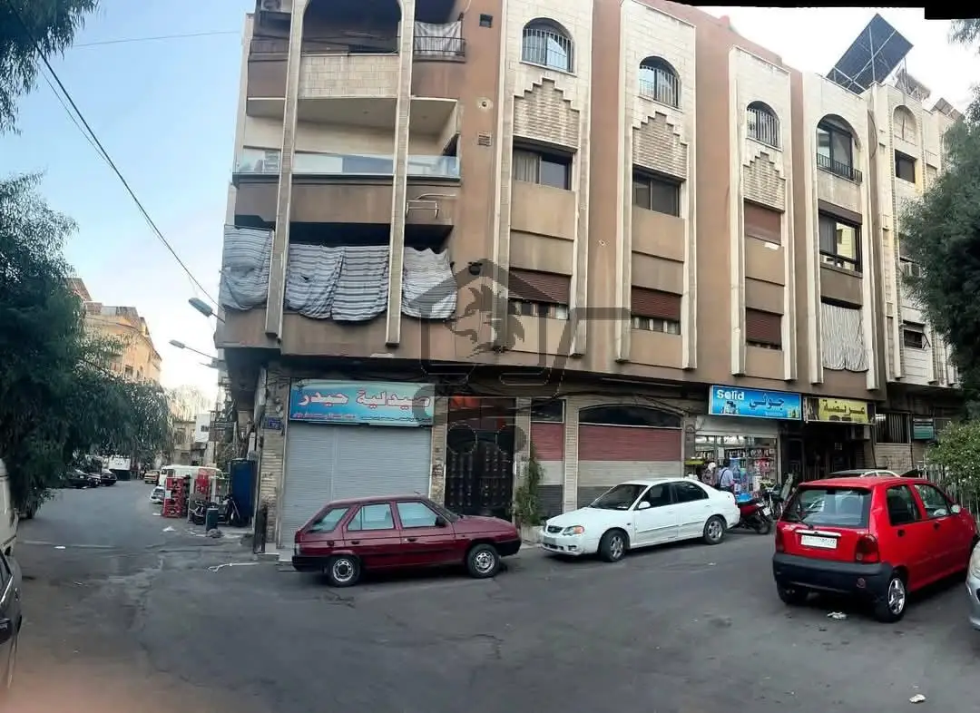 شقة ثلاث غرف بدون فرش - الصورة 1