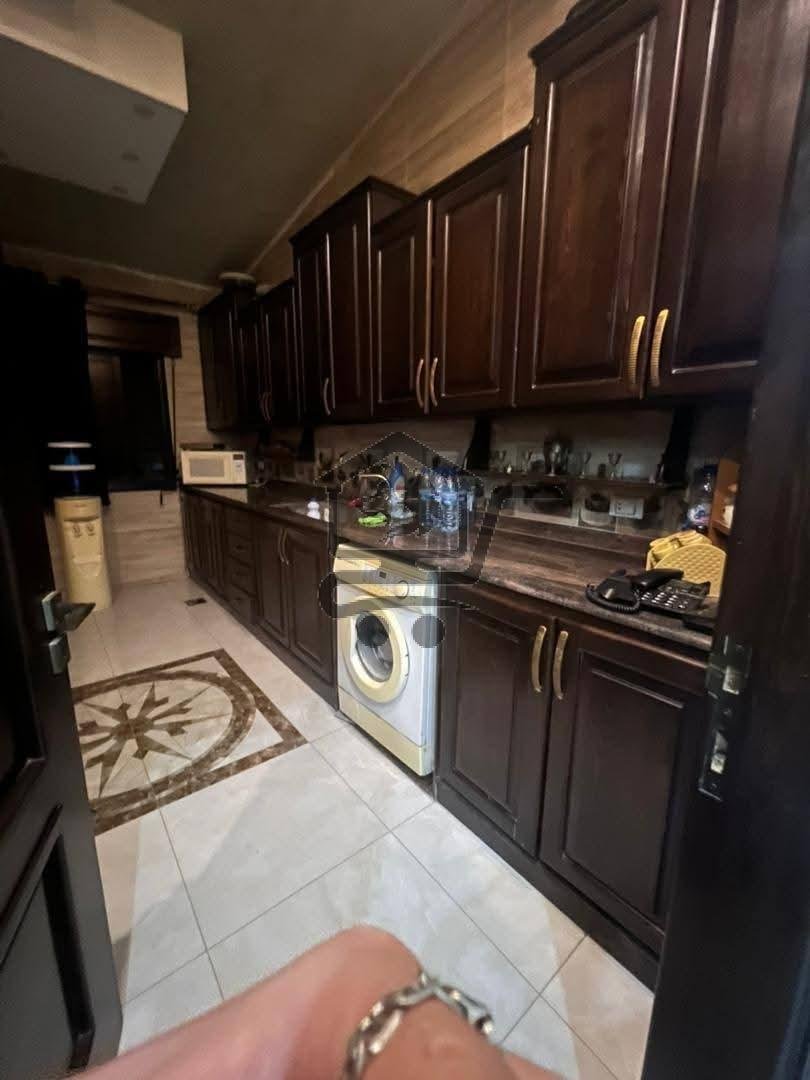 شقة بإكساء فخم - الصورة 2