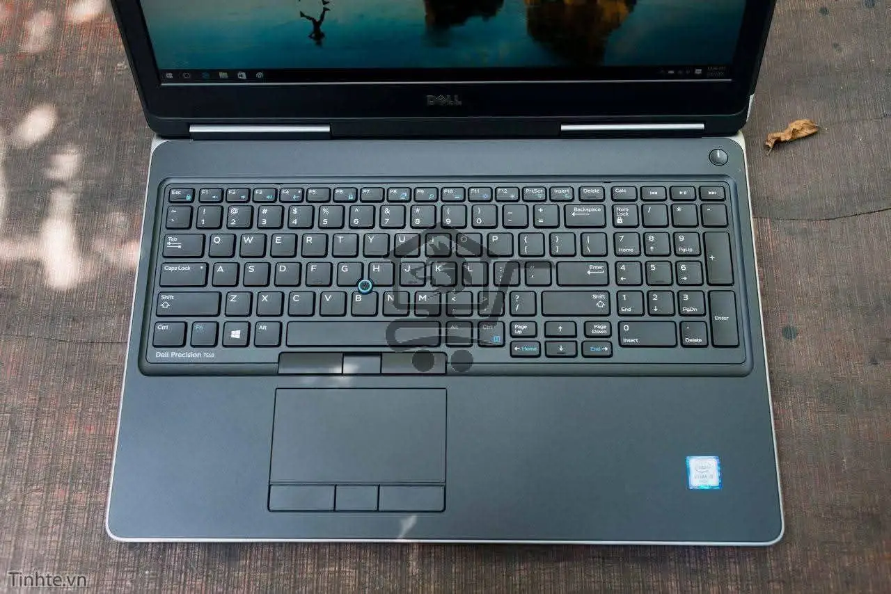 DELL precision 7520 - الصورة 2