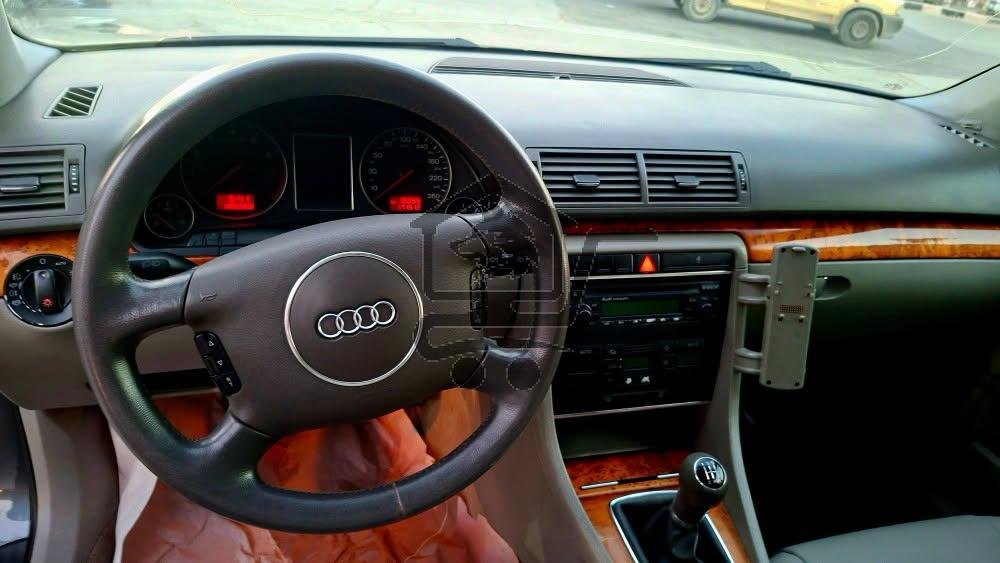 Audi A4 2003 - الصورة 7