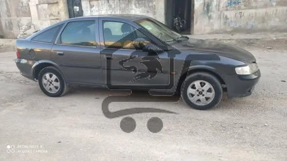 اوبل فيكترا - الصورة 4