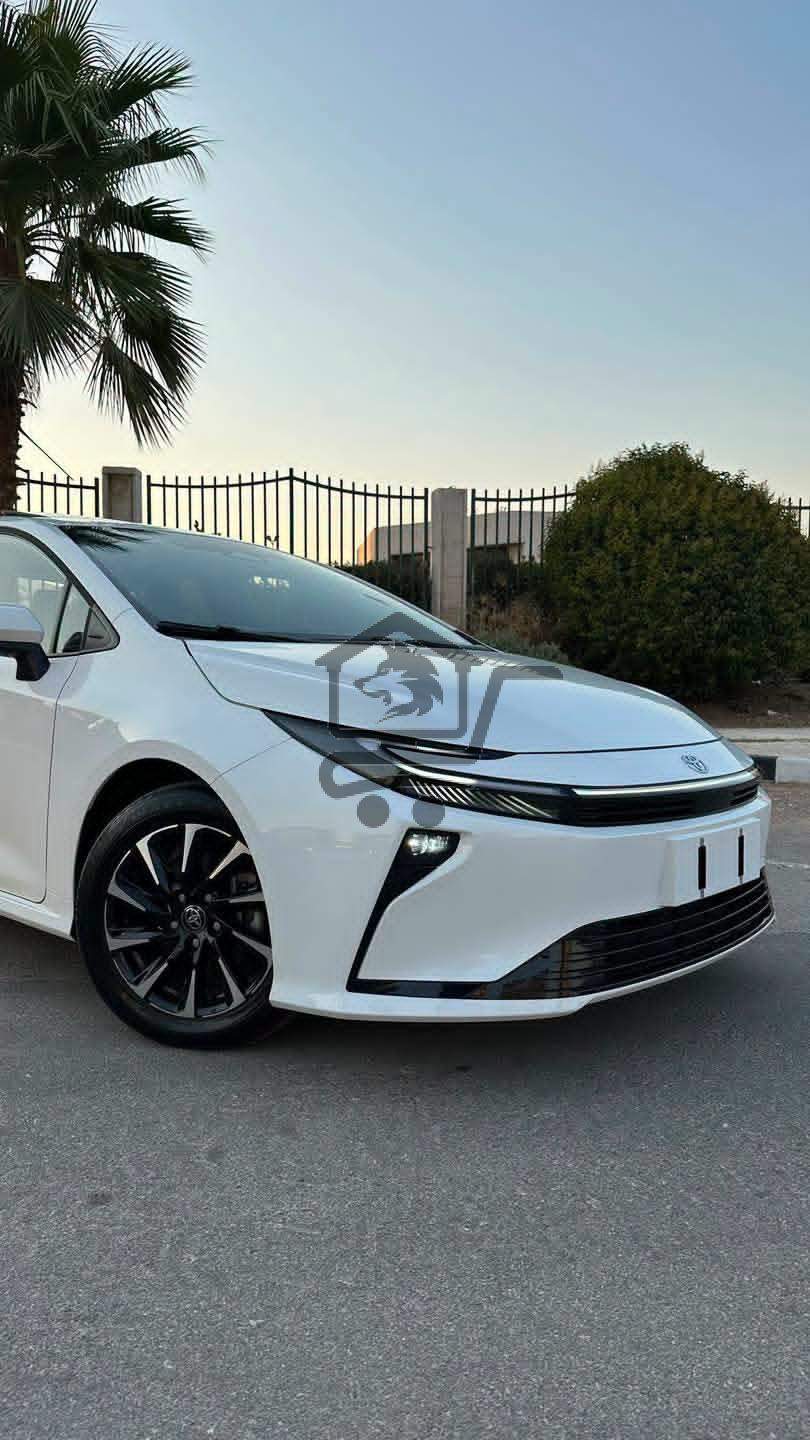 Toyota Corolla Hybrid - الصورة 3