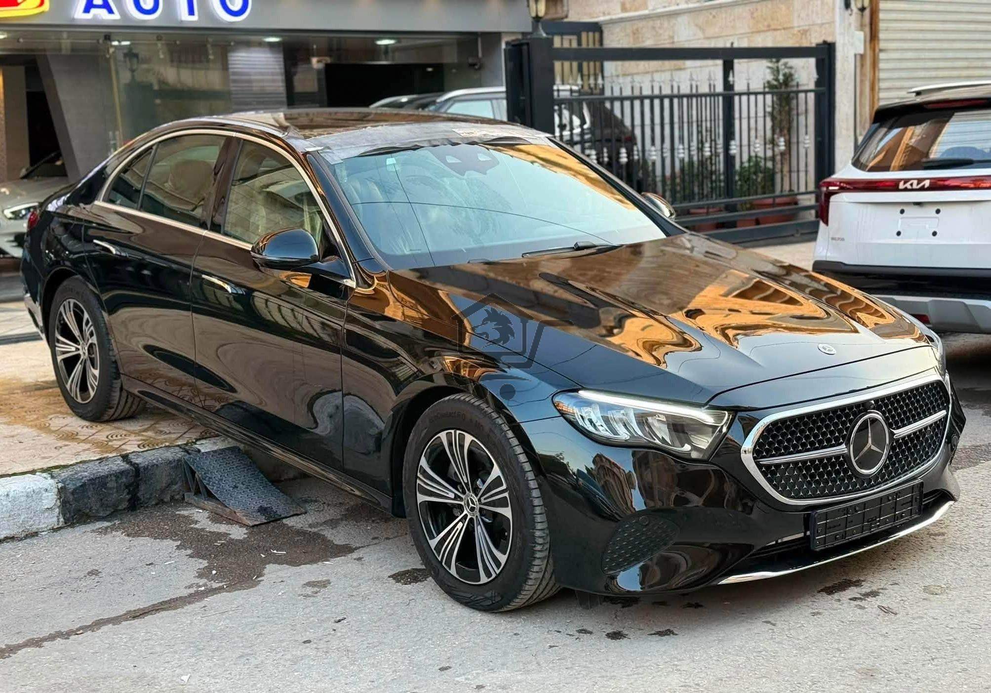 Mercedes-Benz E200 2026 - الصورة 5