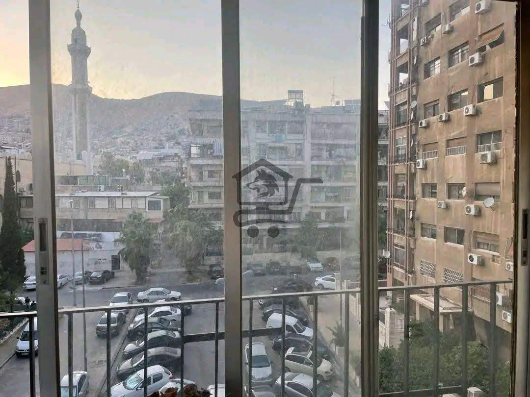 شقة للاجار بدون فرش - الصورة 1