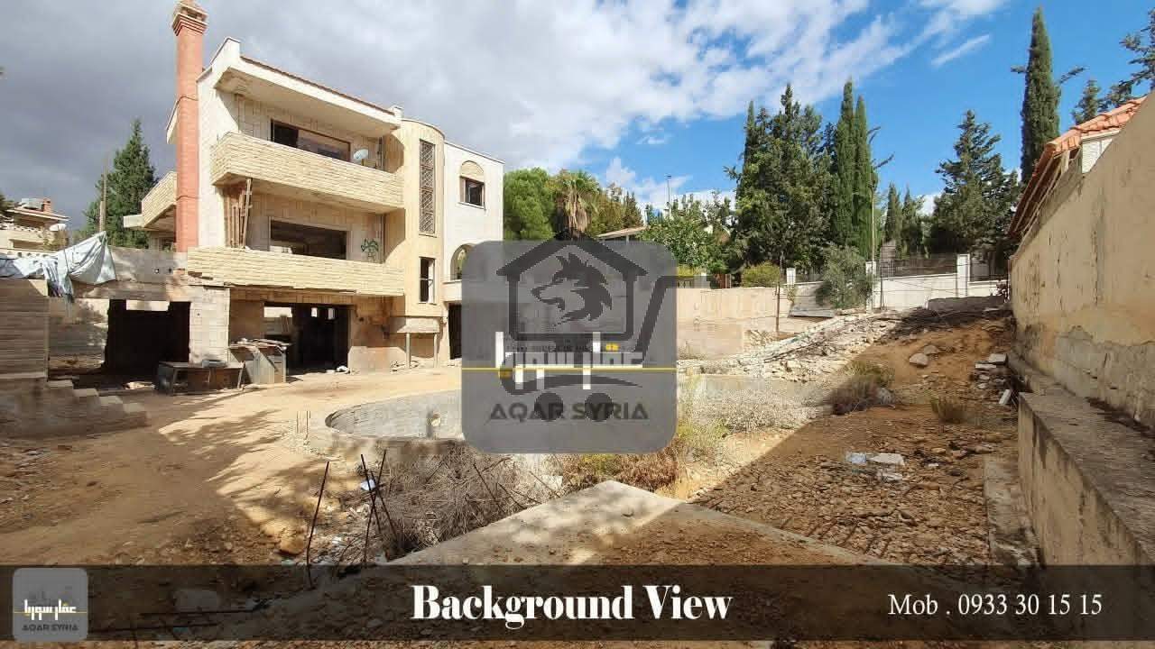 فيلا بموقع مميز - الصورة 2